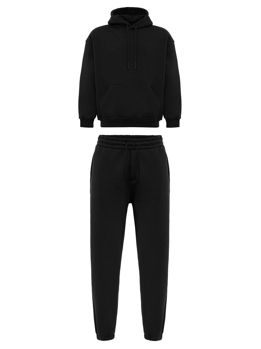 Спортивный костюм Dandalo Anelka, черный
Спортивный костюм Dandalo Anelka, черный