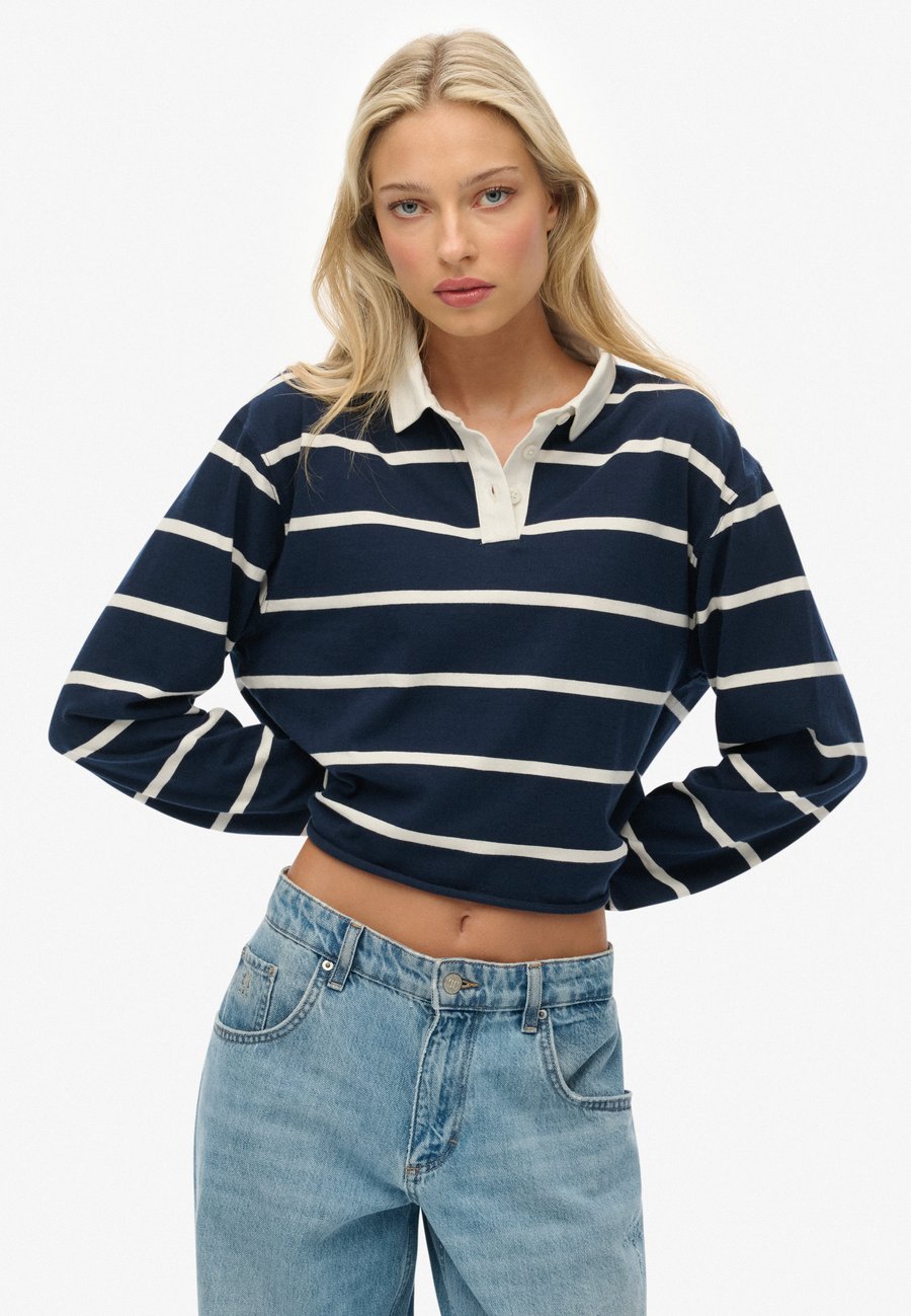 Поло Superdry & Co ATHLETIC ESSENTIALS CROPPED STRIPE RUGBY , Richest Navy Ecru Stripe/Blue
Поло Superdry & Co ATHLETIC ESSENTIALS CROPPED STRIPE RUGBY , Richest Navy Ecru Stripe/Blue
