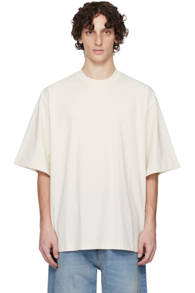 Футболка бежевая с изображением игрушки ABRA 
Футболка бежевая с изображением игрушки ABRA