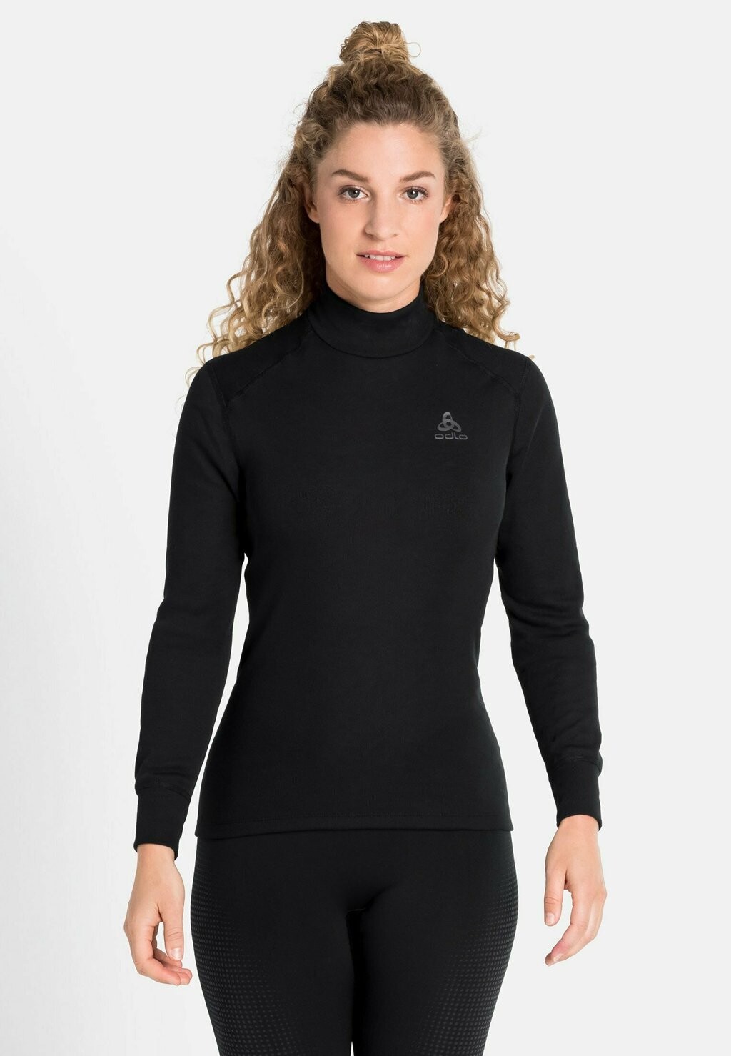 Майка/рубашка BL TURTLE NECK L/S ACTIVE WARM ODLO, цвет black
Майка/рубашка BL TURTLE NECK L/S ACTIVE WARM ODLO, цвет black