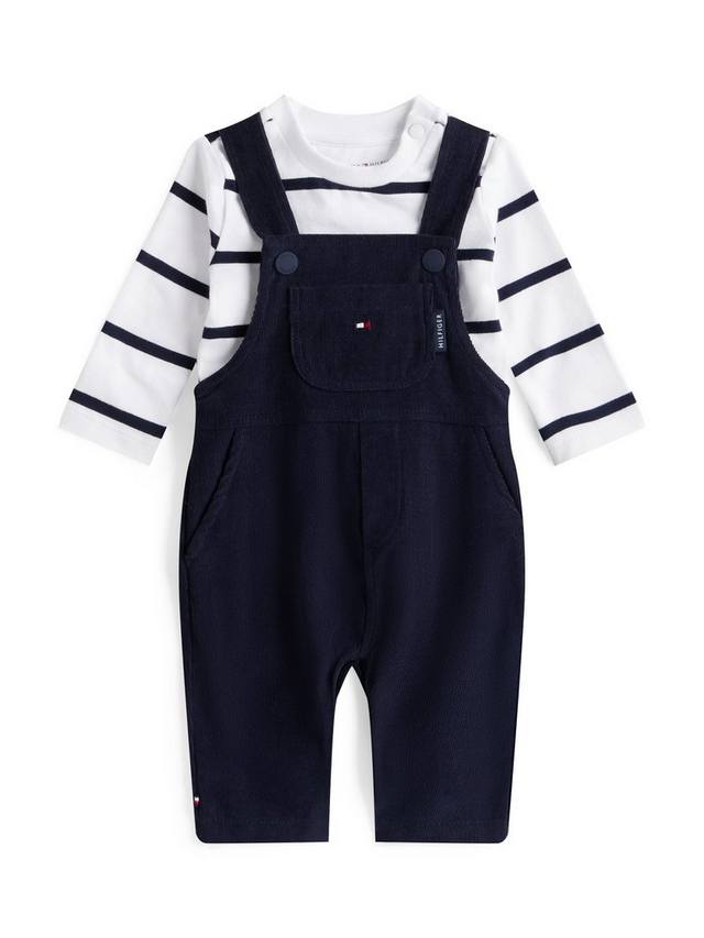 Комплект из детских вельветовых комбинезона и топа Tommy Hilfiger, Dark Night Navy
Комплект из детских вельветовых комбинезона и топа Tommy Hilfiger, Dark Night Navy