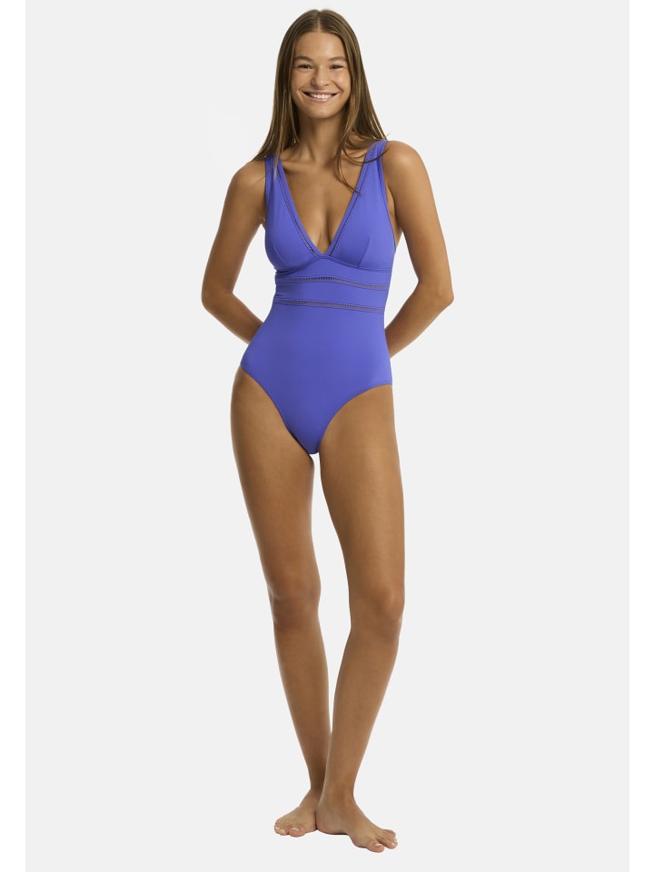 Sea Level Купальники, сочетающие в себе основные элементы дизайна IRIS
Sea Level Купальники, сочетающие в себе основные элементы дизайна IRIS