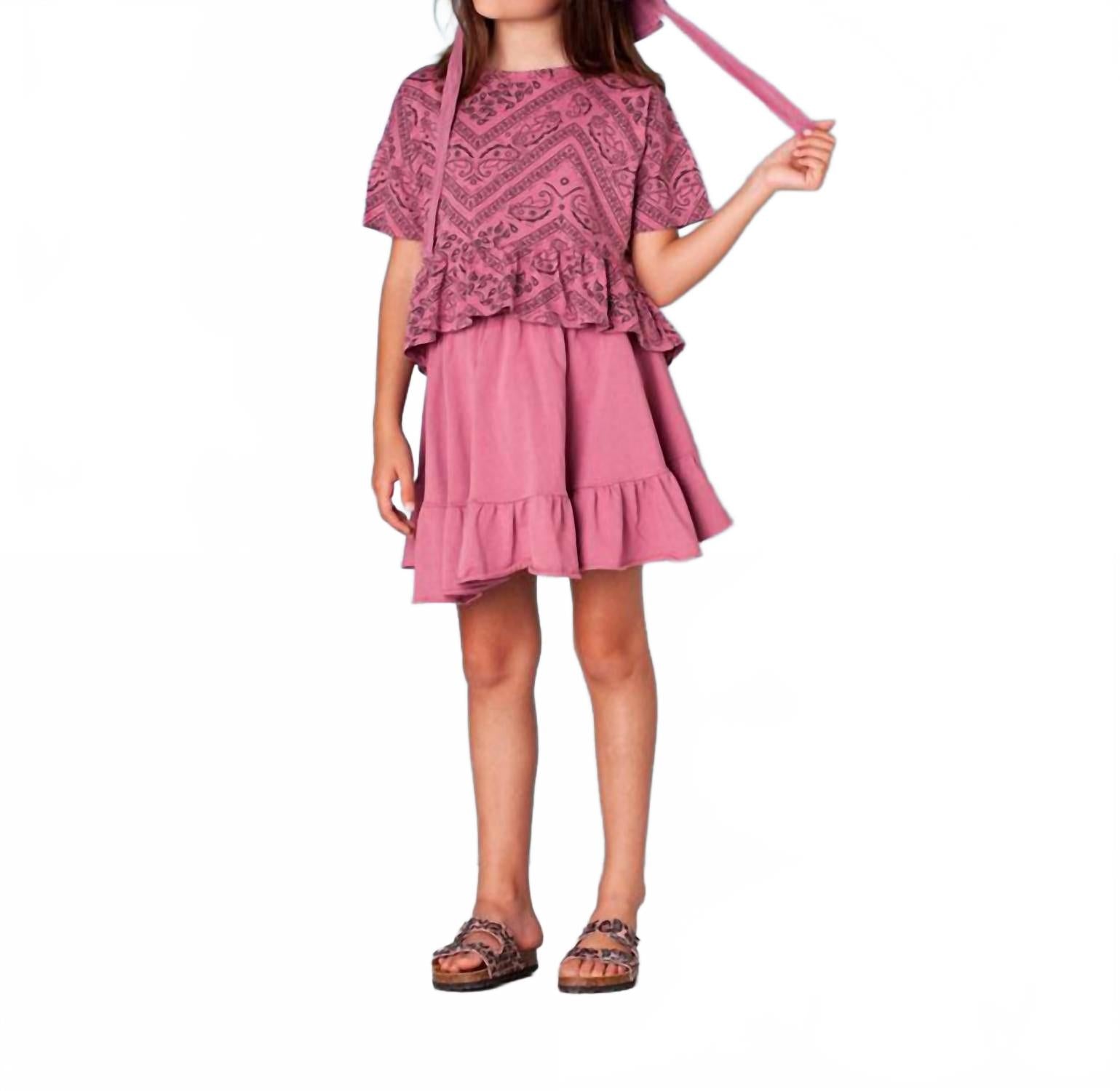 Розовая блузка с банданой и рюшами Tocoto Vintage
Розовая блузка с банданой и рюшами Tocoto Vintage