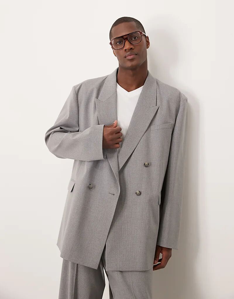 Свободный пиджак ASOS DESIGN серого цвета в тонкую полоску
Свободный пиджак ASOS DESIGN серого цвета в тонкую полоску