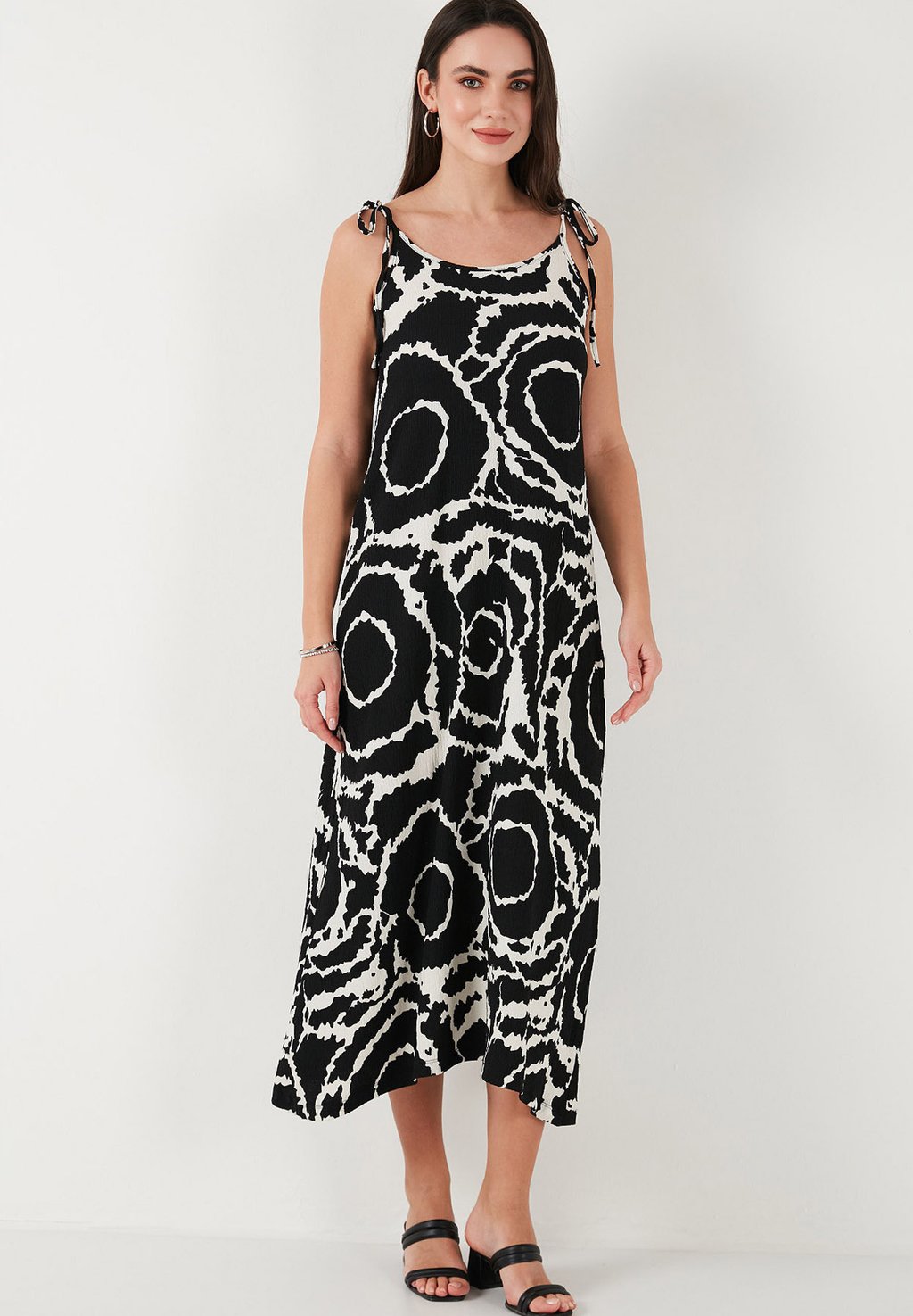 Длинное платье LELA, черный
Длинное платье LELA, черный