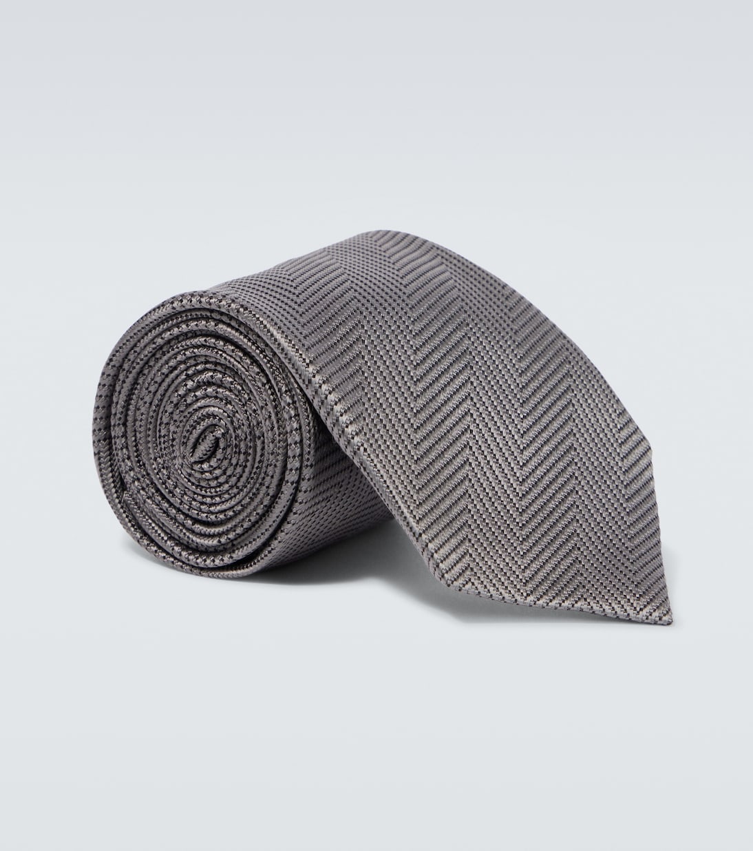 Шелковый галстук Tom Ford, серый
Шелковый галстук Tom Ford, серый