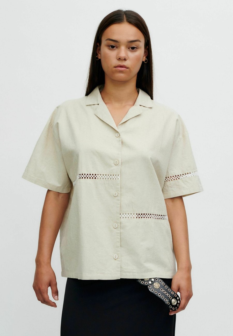 Блуза Résumé FLORENCERS, Light Sand/Sand
Блуза Résumé FLORENCERS, Light Sand/Sand