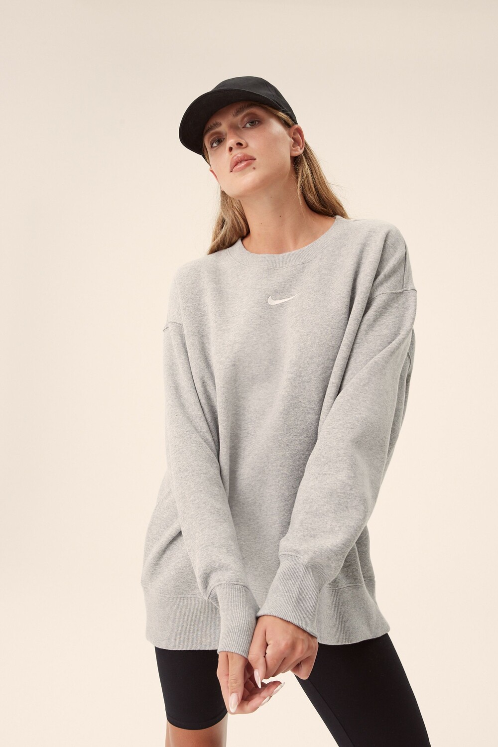 Толстовка оверсайз с небольшим логотипом Swoosh Nike, серый
Толстовка оверсайз с небольшим логотипом Swoosh Nike, серый