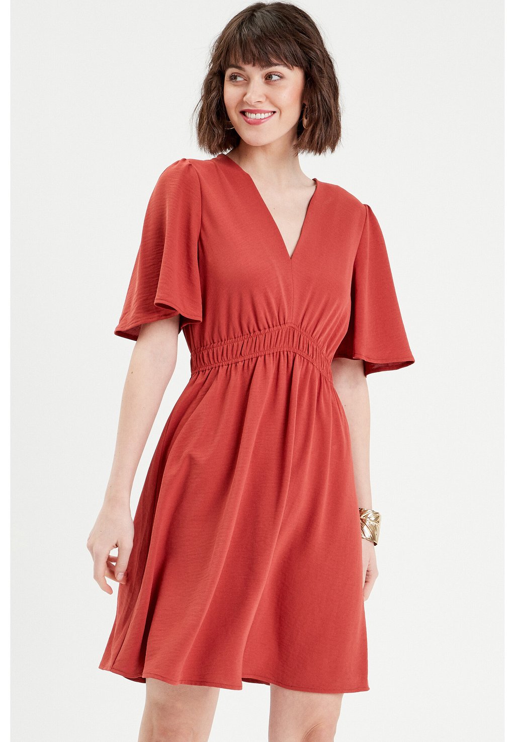 Повседневное платье MIT ELASTISCHER TAILLE Cache Cache, красный
Повседневное платье MIT ELASTISCHER TAILLE Cache Cache, красный