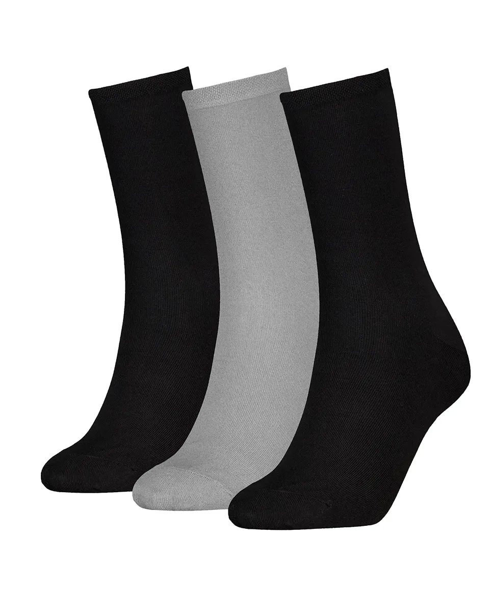 Набор подарочных упаковок из 3 пар классических носков Calvin Klein, черный
Набор подарочных упаковок из 3 пар классических носков Calvin Klein, черный