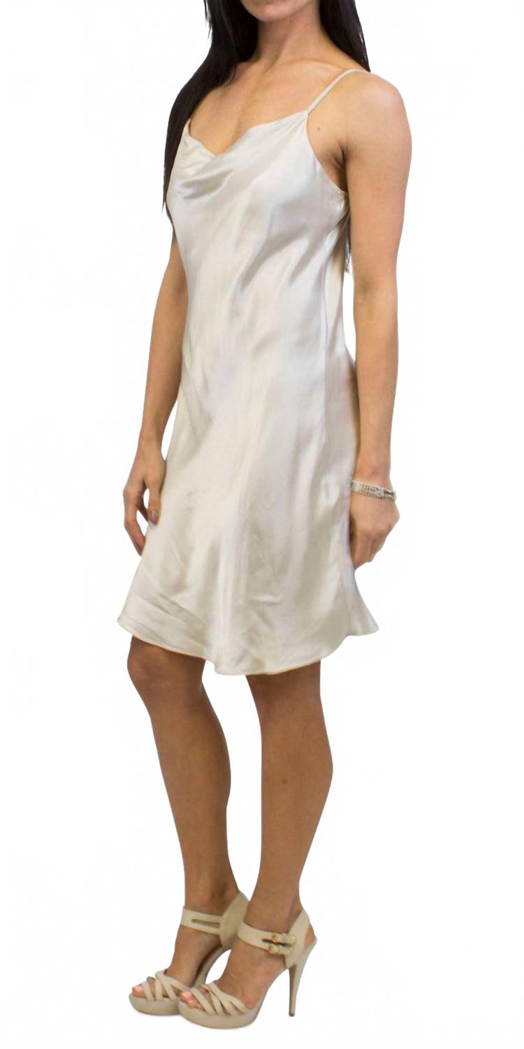 Мини-платье Madonna Satin в кремовом цвете Gigi Moda, кремовый
Мини-платье Madonna Satin в кремовом цвете Gigi Moda, кремовый