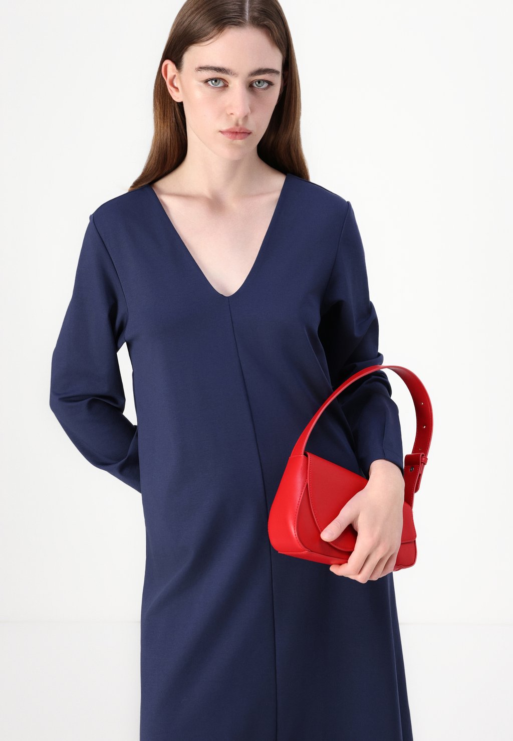 Платье из джерси RAHEN DRYKORN, темно-синий
Платье из джерси RAHEN DRYKORN, темно-синий