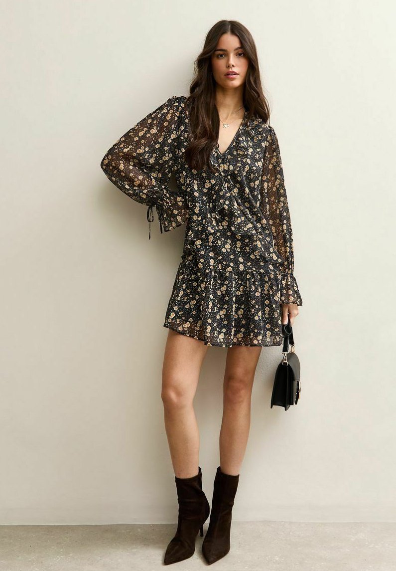 Платье New Look FLORAL FRILLY MINI, Black Pattern/Black
Платье New Look FLORAL FRILLY MINI, Black Pattern/Black