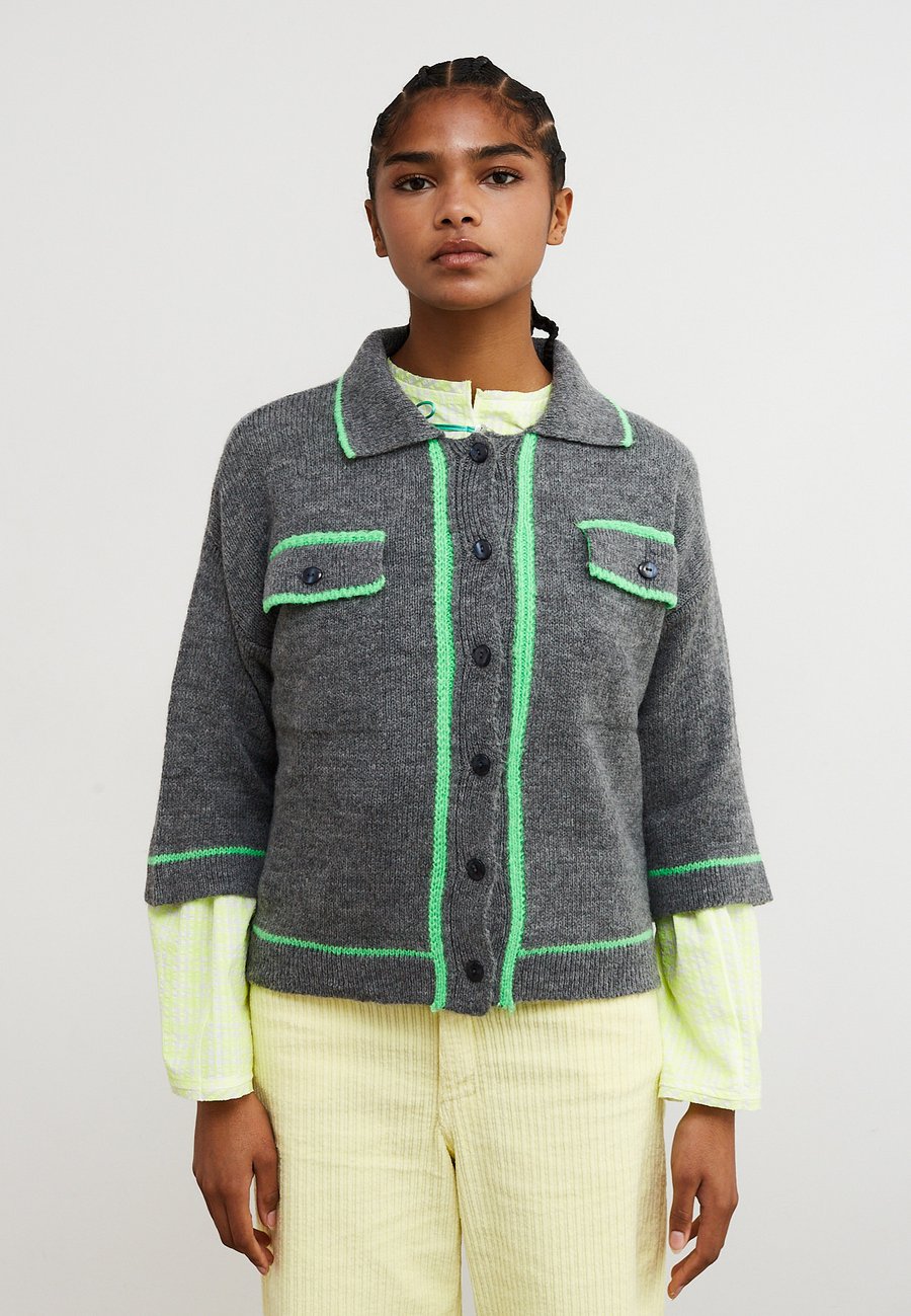 Кардиган Dr. Bloom HOPE, Gris/Grey
Кардиган Dr. Bloom HOPE, Gris/Grey