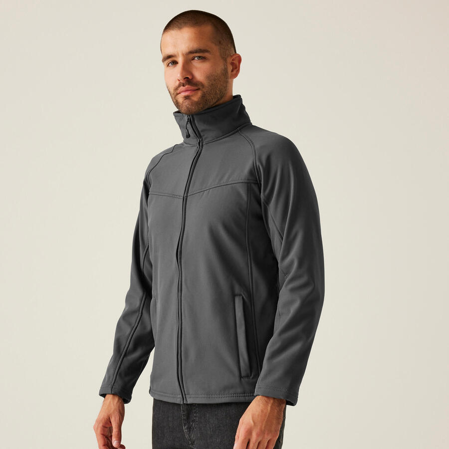 REGATTA Мужская куртка Uproar Softshell, чёрная
REGATTA Мужская куртка Uproar Softshell, чёрная