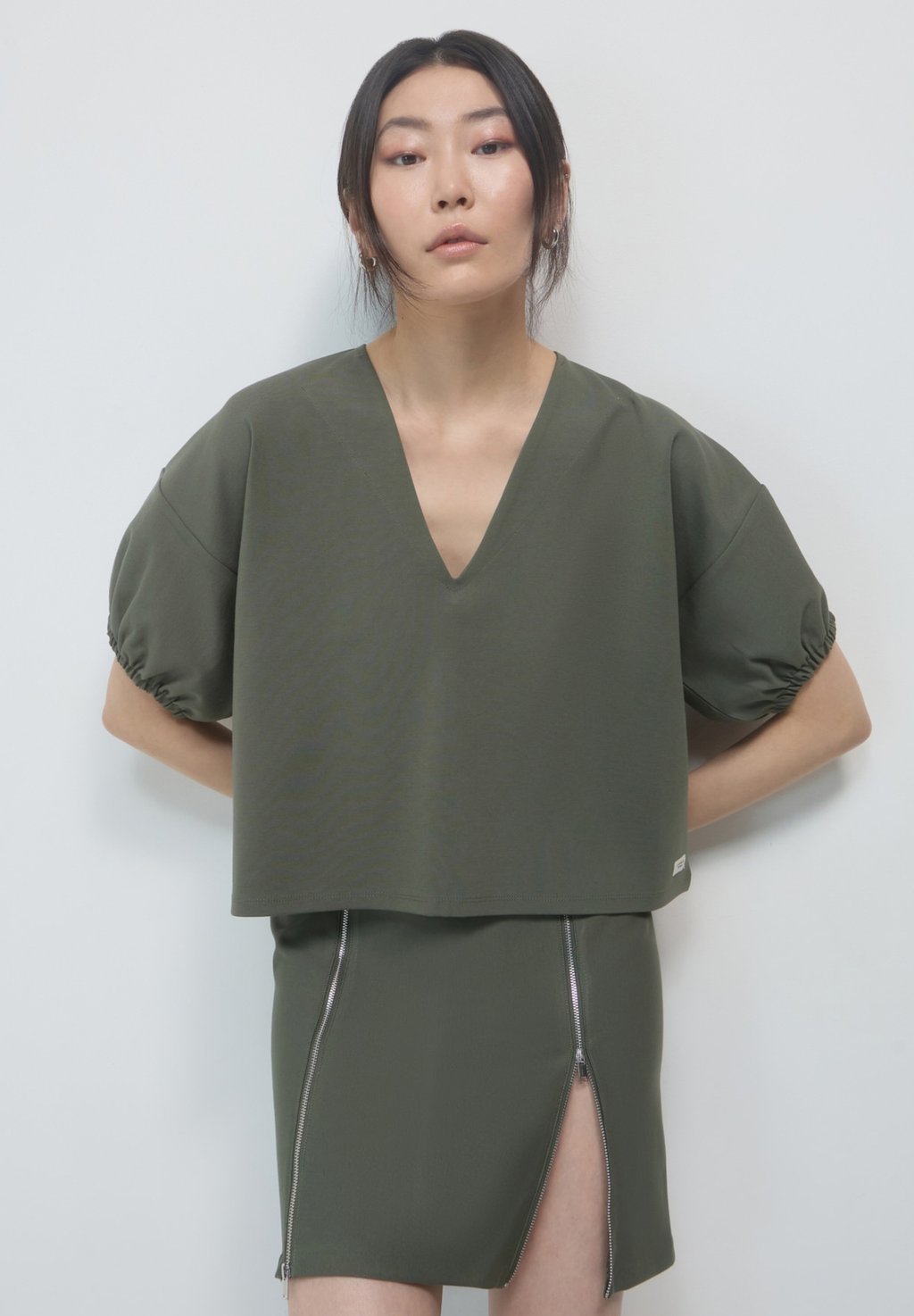 Кардиган SCOLLO A V E ZIP RETRO Calliope, светло-зеленый 
Кардиган SCOLLO A V E ZIP RETRO Calliope, светло-зеленый