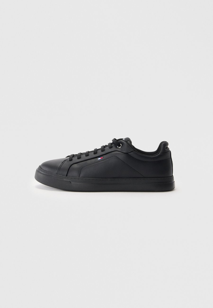 Кроссовки Tommy Hilfiger ICON COURT, Black
Кроссовки Tommy Hilfiger ICON COURT, Black