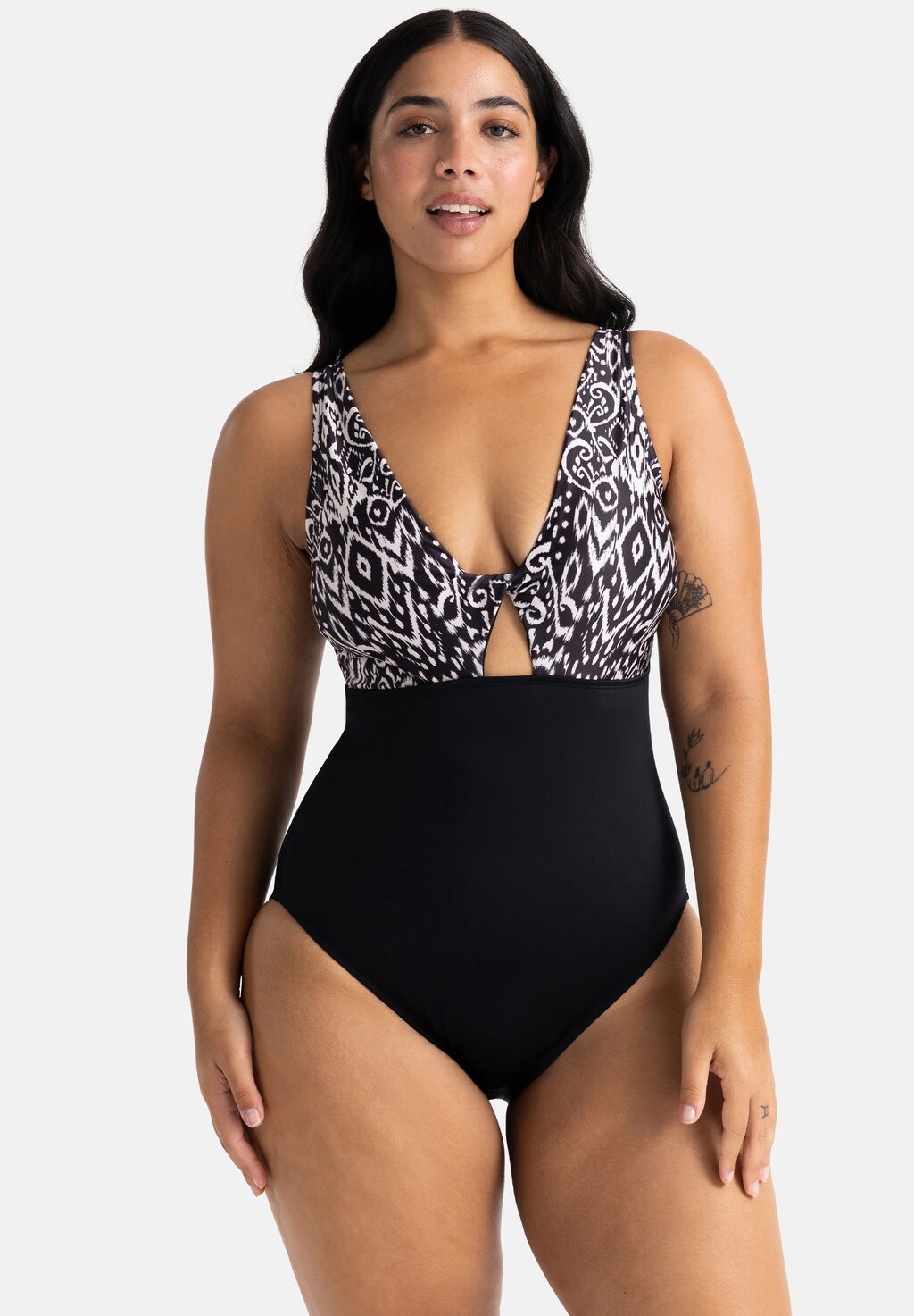 Купальник BEGORO DORINA, цвет black
Купальник BEGORO DORINA, цвет black