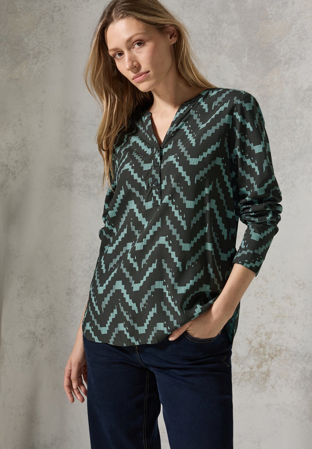 Блуза BEDRUCKTE Cecil, хаки
Блуза BEDRUCKTE Cecil, хаки