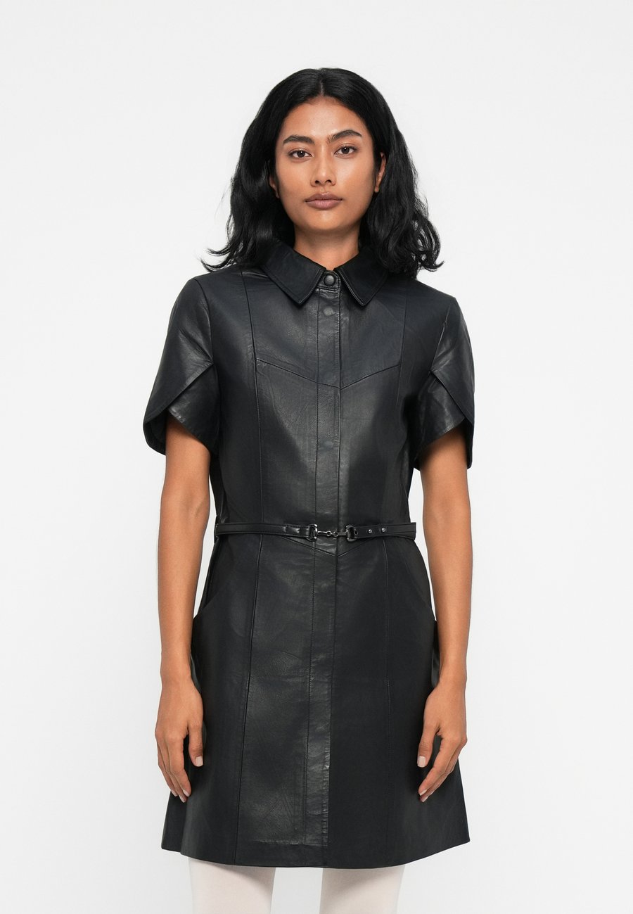 Платье Bruuns Bazaar SOFT ZENDIANNA DRESS, Black
Платье Bruuns Bazaar SOFT ZENDIANNA DRESS, Black