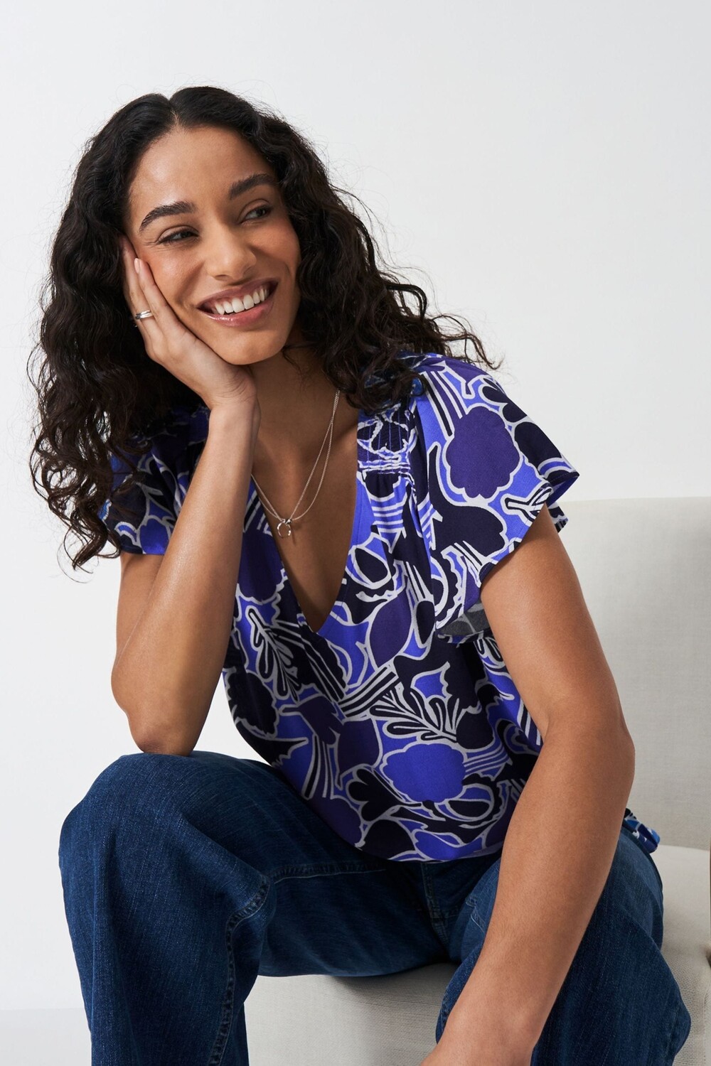 Одежда для экипажа, топ с оборками Tia Crew Clothing Company, синий
Одежда для экипажа, топ с оборками Tia Crew Clothing Company, синий