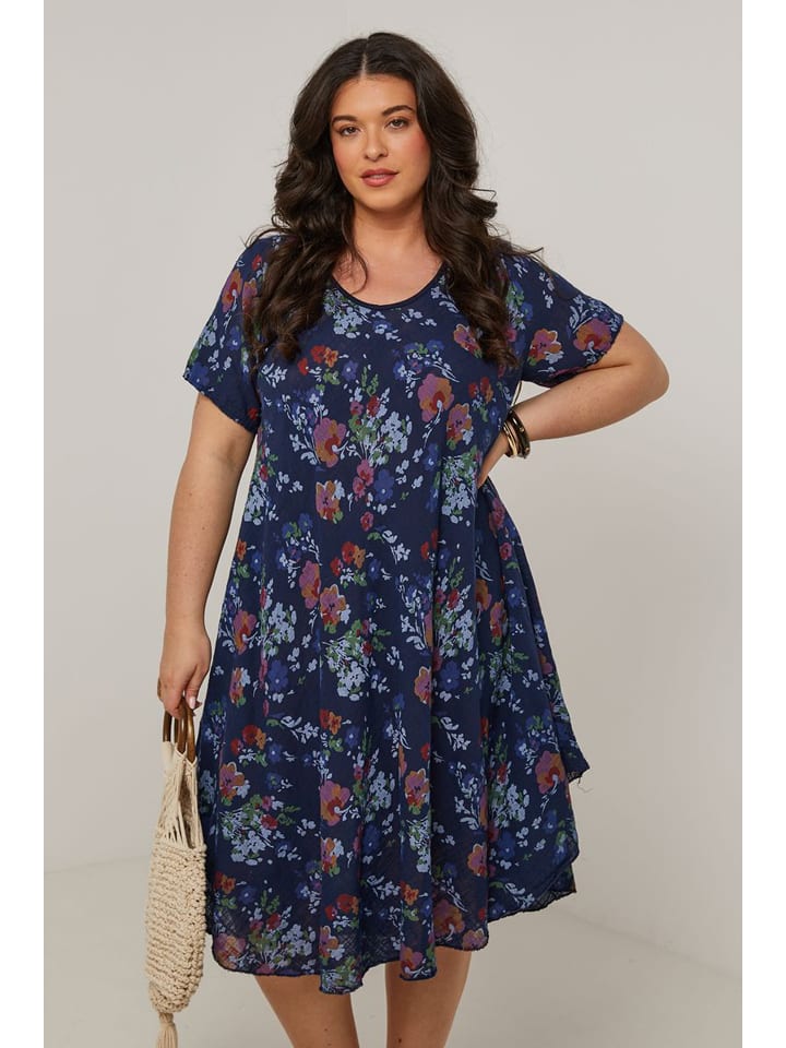 Платье до колена Curvy Lady, темно-синий
Платье до колена Curvy Lady, темно-синий