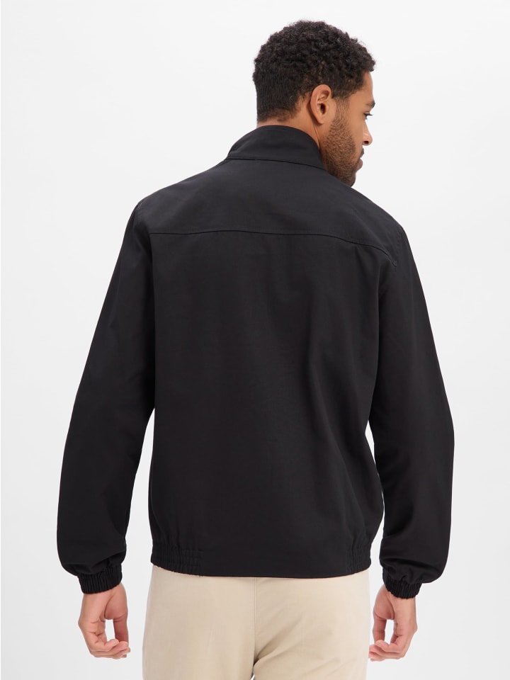 Lyle & Scott Черная куртка
Lyle & Scott Черная куртка