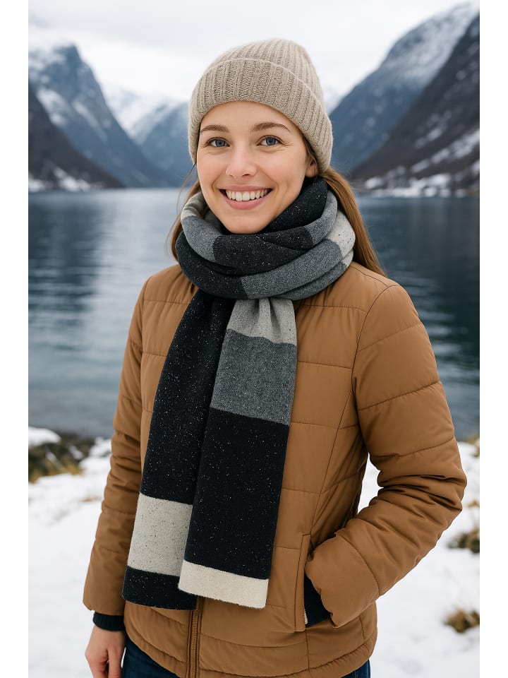 Зимний шарф Cuddly soft черного цвета collezione alessandro
Зимний шарф Cuddly soft черного цвета collezione alessandro