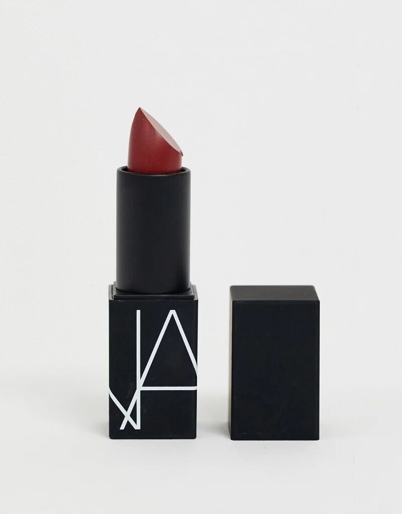 NARS – Атласная губная помада – Dressed To Kill
NARS – Атласная губная помада – Dressed To Kill