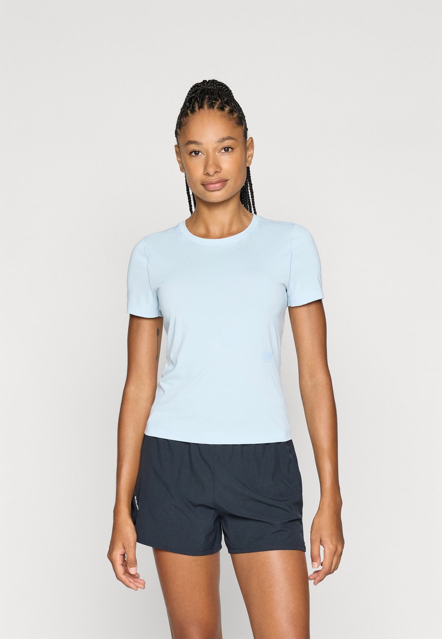 Футболка Ciele DLYTSHIRT, Skyblue/Light Blue, Синий, Футболка Ciele DLYTSHIRT, Skyblue/Light Blue
Футболка Ciele DLYTSHIRT, Skyblue/Light Blue, Синий, Футболка Ciele DLYTSHIRT, Skyblue/Light Blue