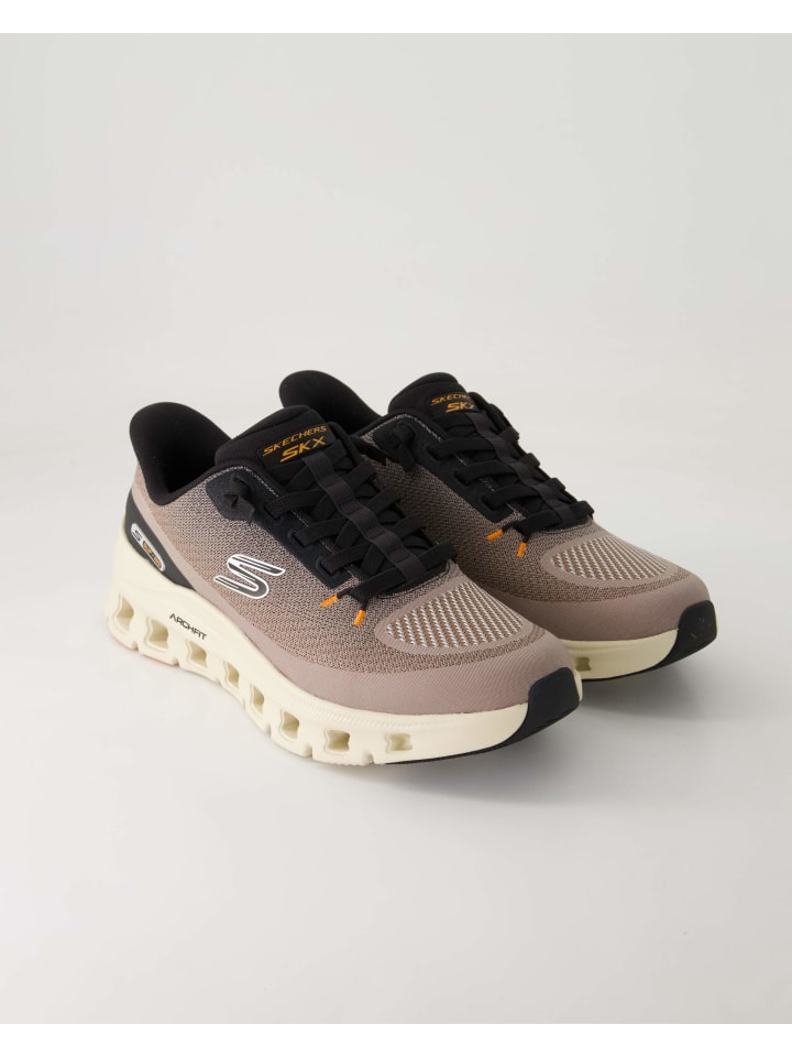 Skechers Низкие кроссовки бежевого цвета
Skechers Низкие кроссовки бежевого цвета