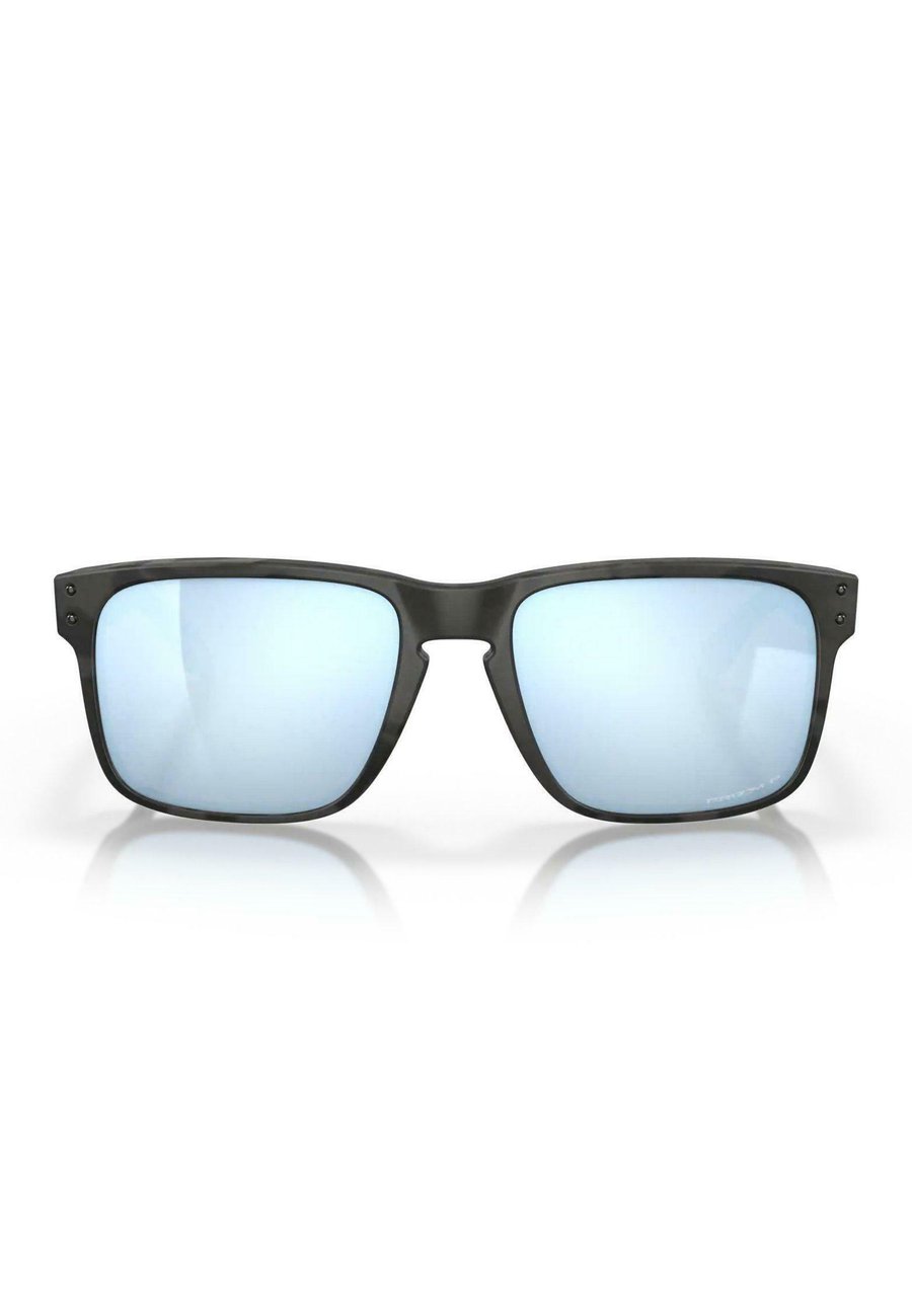 Солнцезащитные очки Oakley HOLBROOK, Camouflage/Grey
Солнцезащитные очки Oakley HOLBROOK, Camouflage/Grey