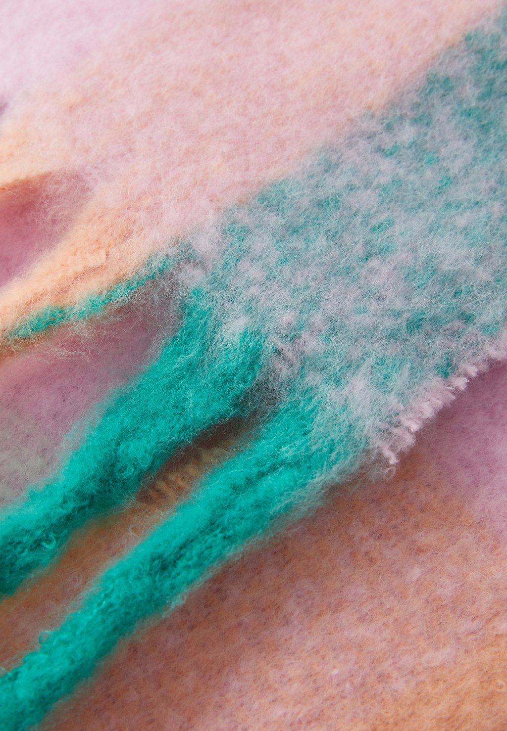 Шарф PCRUTHIE LONG SCARF Pieces, зеленый
Шарф PCRUTHIE LONG SCARF Pieces, зеленый