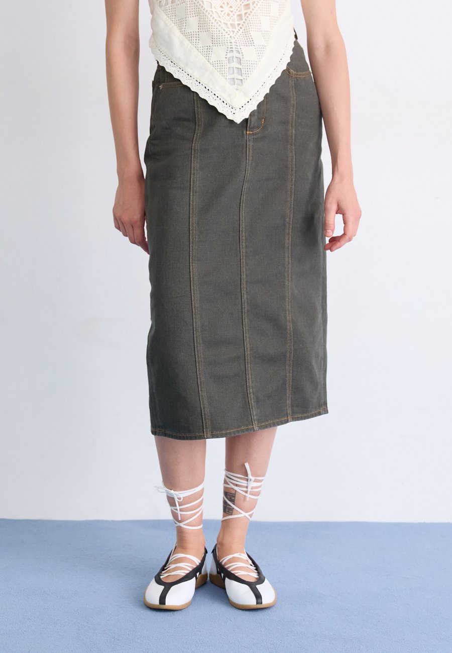 Юбка Obey Clothing PANEL SKIRT, Grey Faded Wash/Grey
Юбка Obey Clothing PANEL SKIRT, Grey Faded Wash/Grey