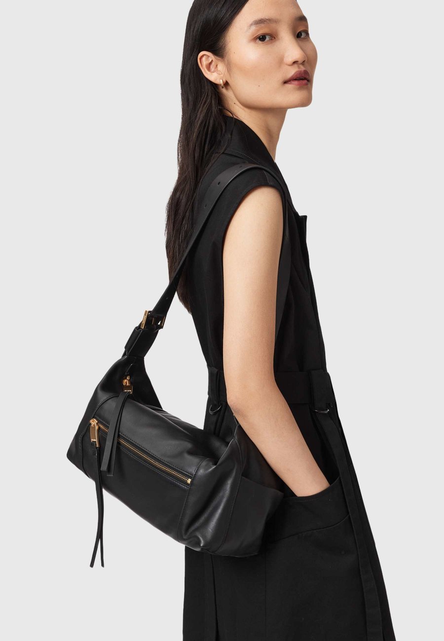 Сумка AllSaints VEGA SHOULDER BAG, Black
Сумка AllSaints VEGA SHOULDER BAG, Black