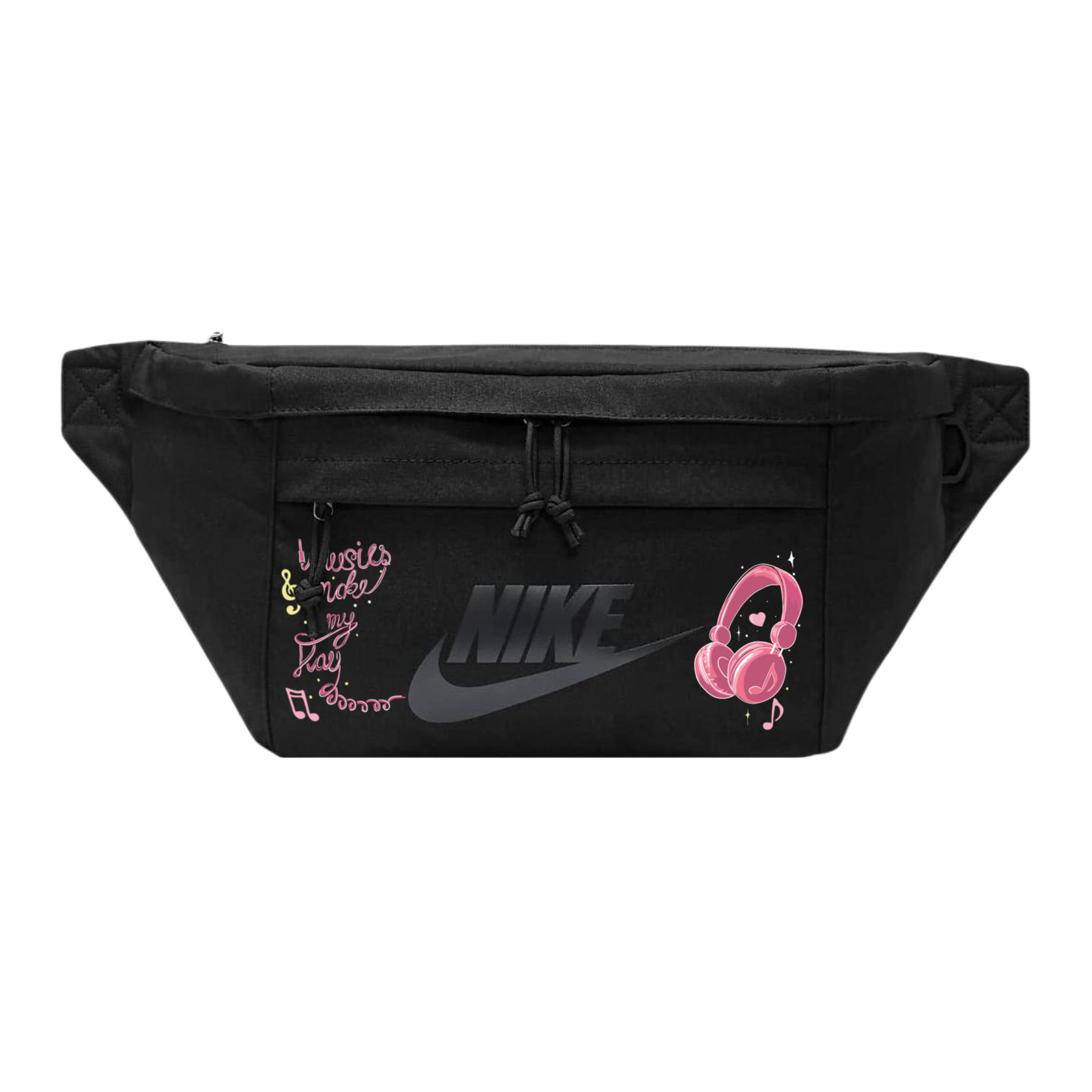 Nike Тканевая поясная сумка Regular Unisex черная, Headphone
Nike Тканевая поясная сумка Regular Unisex черная, Headphone