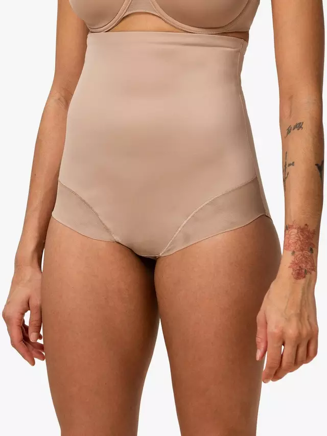 Трусики Triumph True Shape Sensation Super Shapewear High Waist, цвет smooth/skin
Трусики Triumph True Shape Sensation Super Shapewear High Waist, цвет smooth/skin