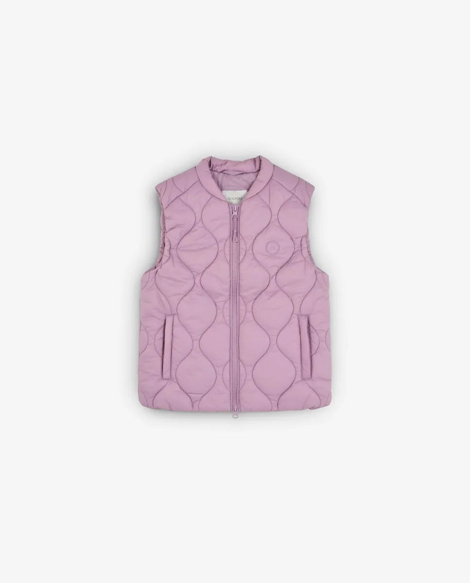 Стеганый жилет для девочки с вышитым логотипом Scalpers, фиолетовый
Стеганый жилет для девочки с вышитым логотипом Scalpers, фиолетовый