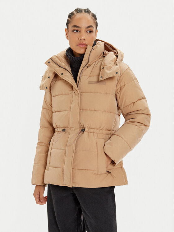 Пуховик стандартного кроя Calvin Klein, бежевый
Пуховик стандартного кроя Calvin Klein, бежевый