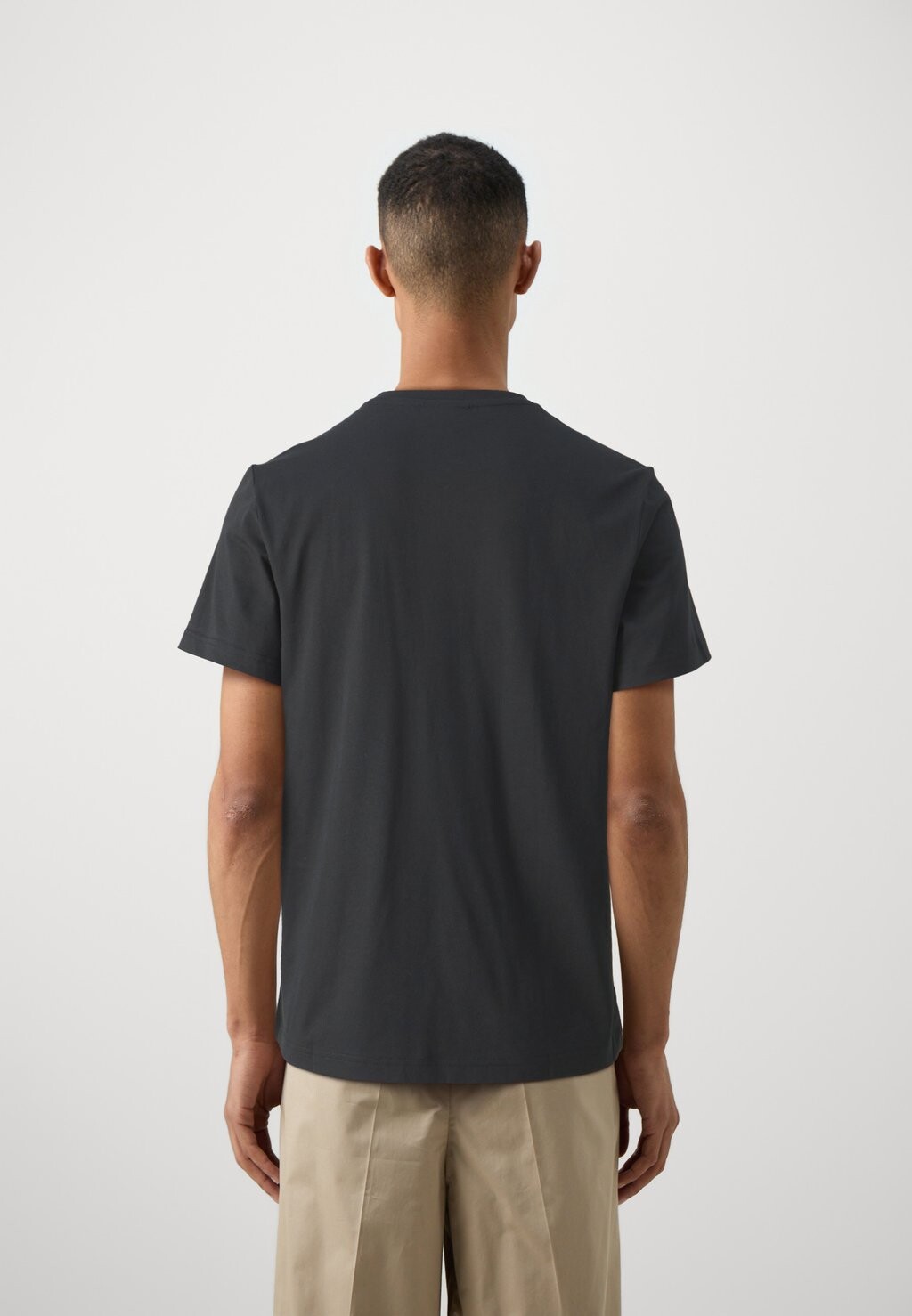 Базовая футболка Lacoste, черный
Базовая футболка Lacoste, черный