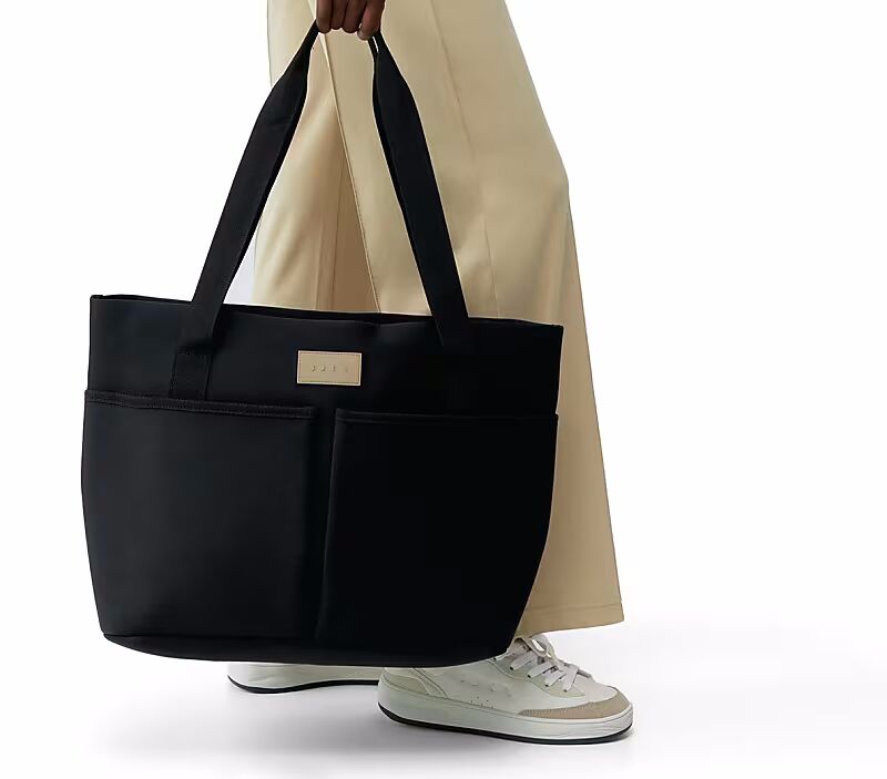 Born Living Yoga - Nest - Стильная сумка-тоут черного цвета/стежка 
Born Living Yoga - Nest - Стильная сумка-тоут черного цвета/стежка