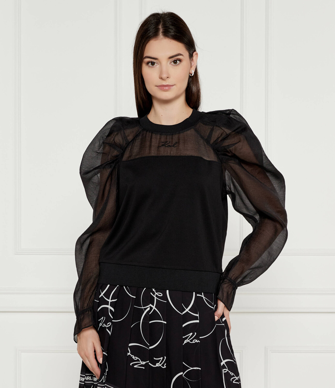 Блуза Karl Lagerfeld Regular Fit, черный
Блуза Karl Lagerfeld Regular Fit, черный