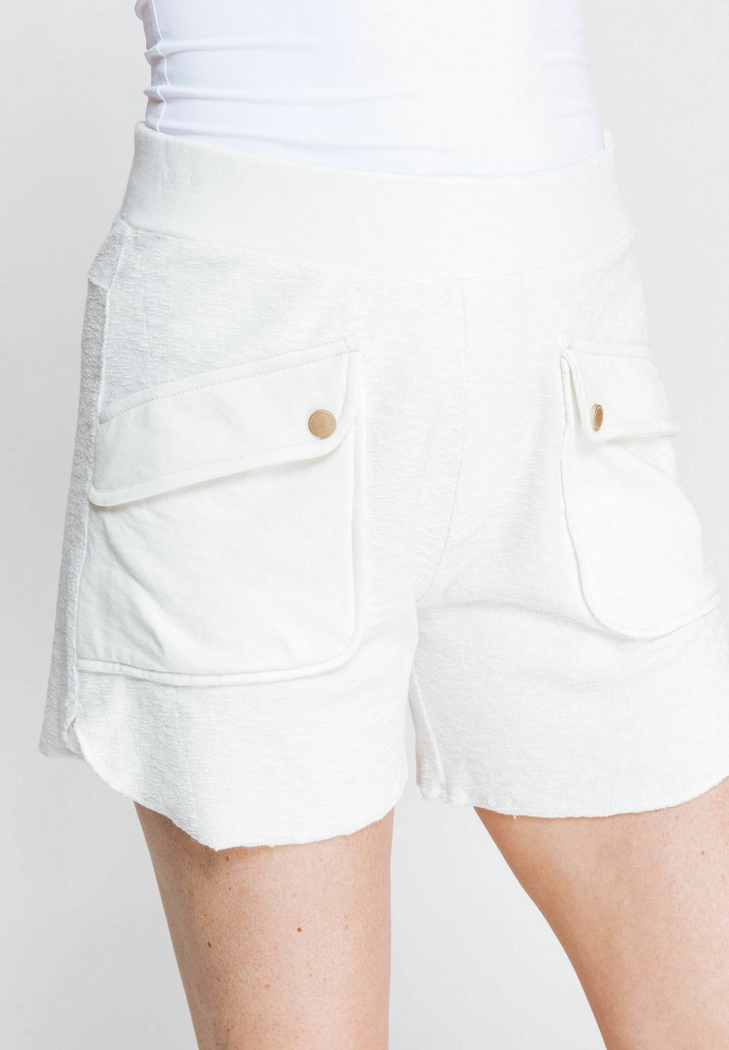 Шорты LAITALA Zhrill, белый 
Шорты LAITALA Zhrill, белый