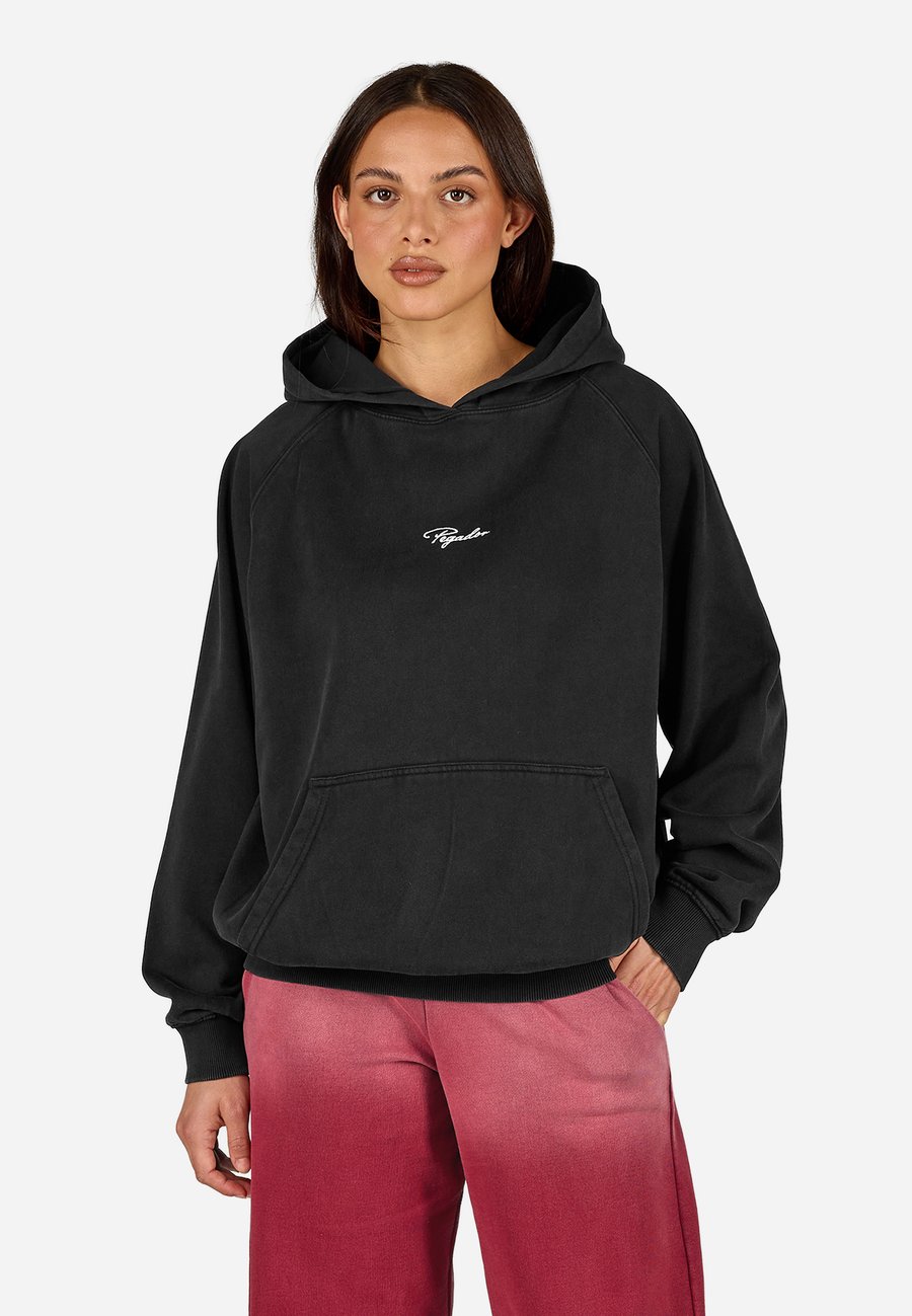 Худи Pegador JURTI OVERSIZED RAGLAN HOODIE, Vintage Black/Black, Черный, Худи Pegador JURTI OVERSIZED RAGLAN HOODIE, Vintage Black/Black
Худи Pegador JURTI OVERSIZED RAGLAN HOODIE, Vintage Black/Black, Черный, Худи Pegador JURTI OVERSIZED RAGLAN HOODIE, Vintage Black/Black