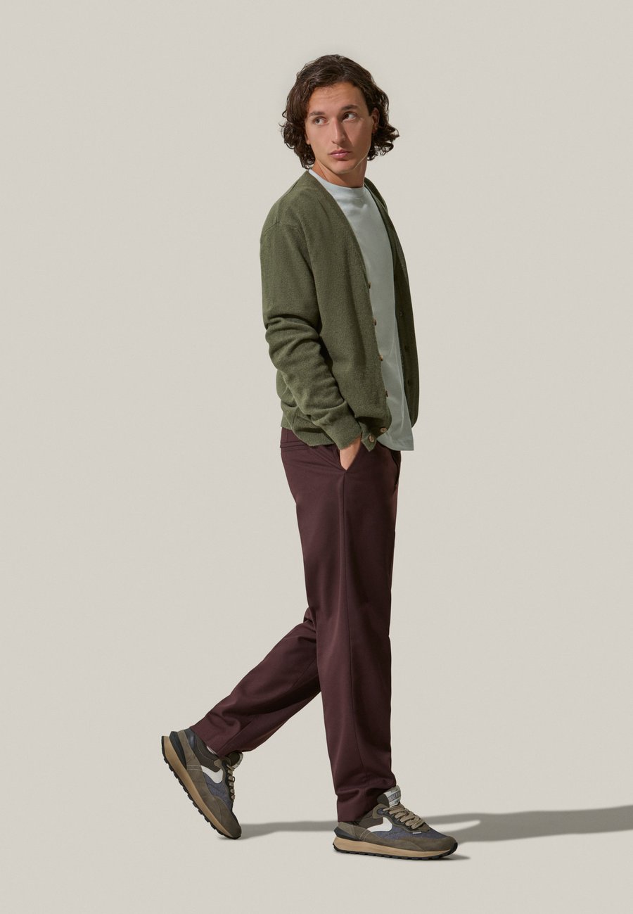 Кроссовки Voile Blanche Trainers, Militärgrüne/Dark Green
Кроссовки Voile Blanche Trainers, Militärgrüne/Dark Green