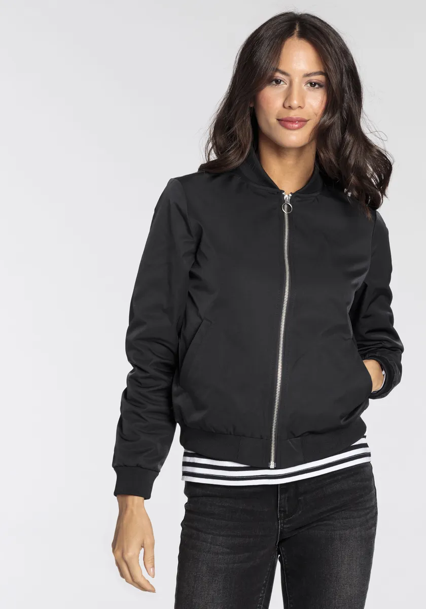 AJC Блузон на молнии - НОВАЯ КОЛЛЕКЦИЯ, черный
AJC Блузон на молнии - НОВАЯ КОЛЛЕКЦИЯ, черный