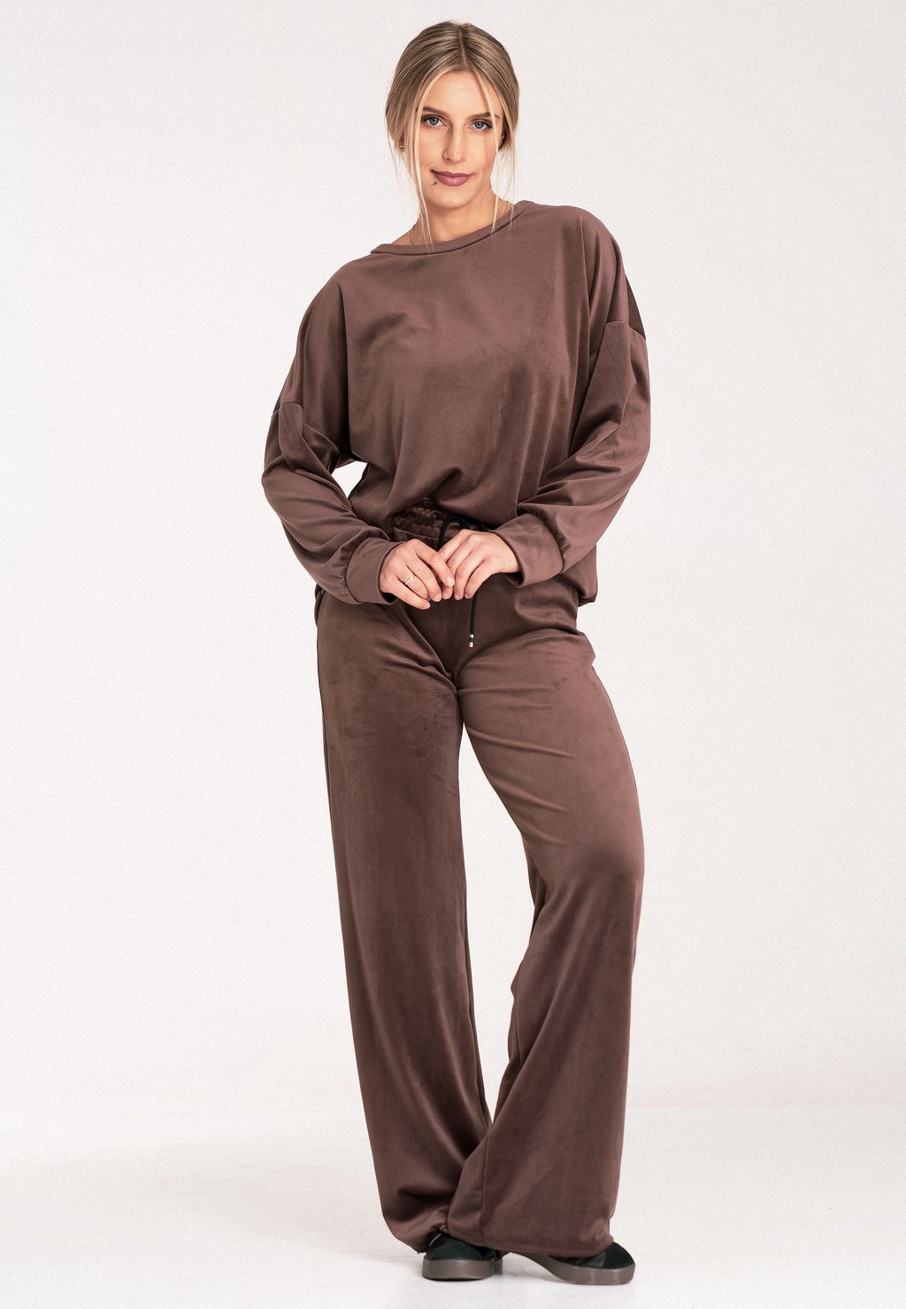 Спортивный костюм SET Figl, коричневый
Спортивный костюм SET Figl, коричневый