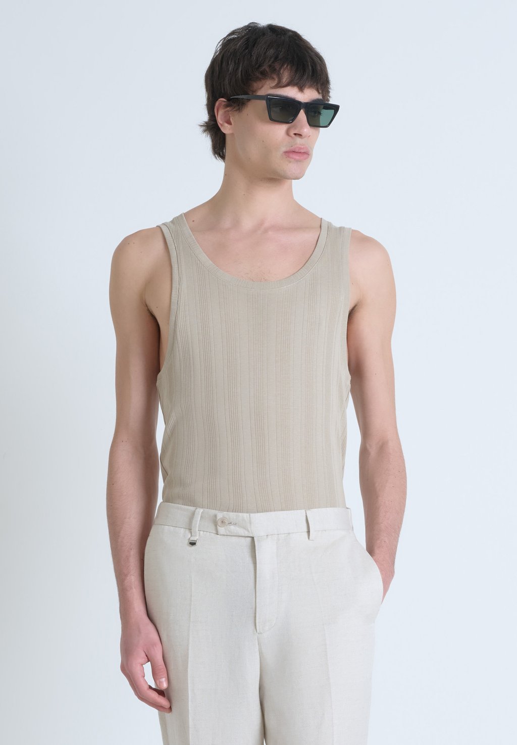 Топ Antony Morato, песочный
Топ Antony Morato, песочный