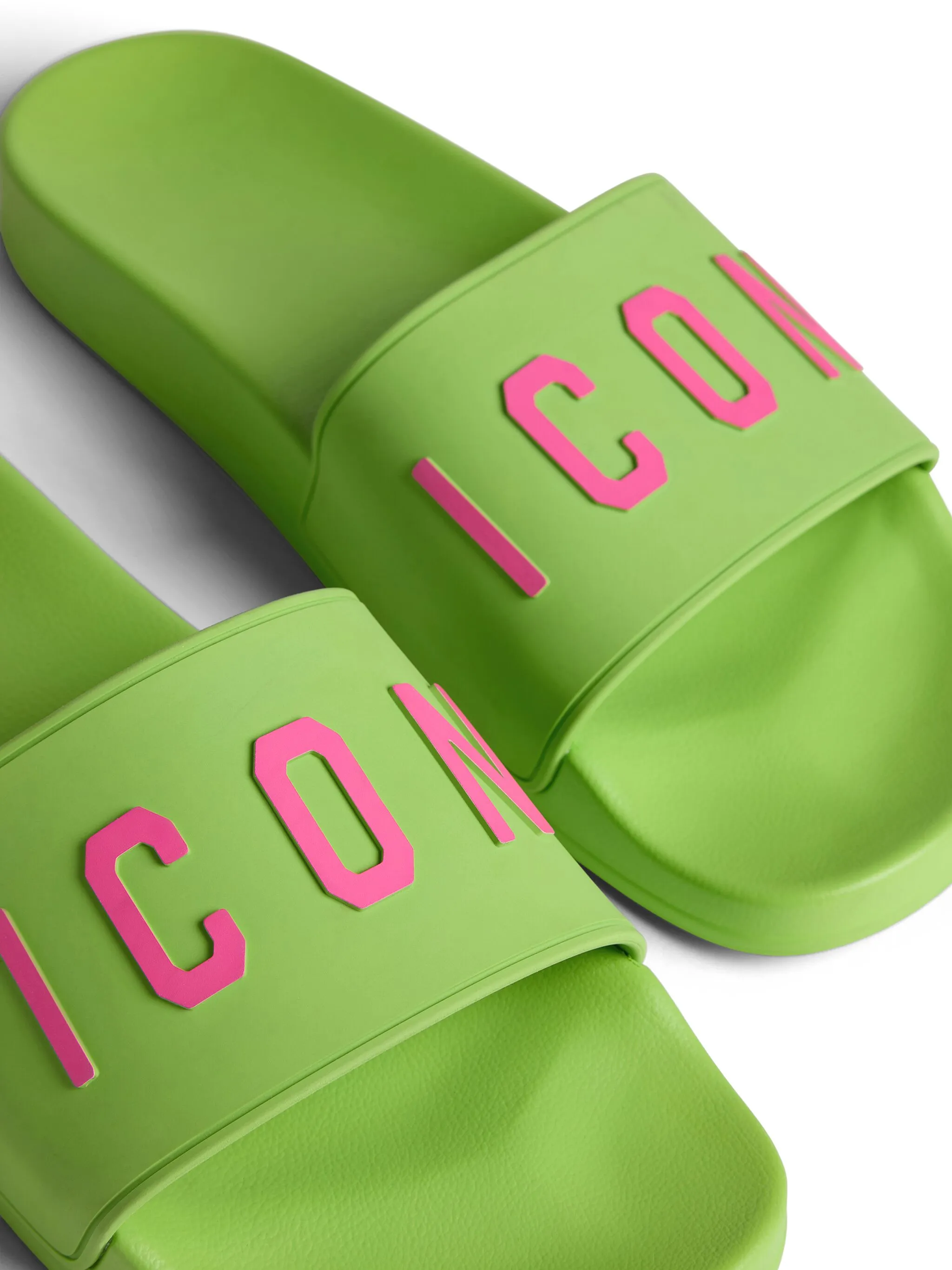 Шлепанцы Be Icon Dsquared2, зеленый
Шлепанцы Be Icon Dsquared2, зеленый