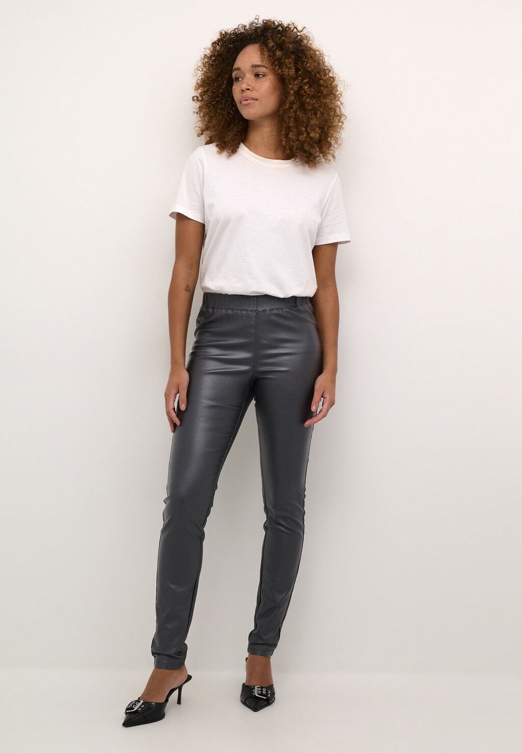 Леггинсы ADA Leggings Kaffe, черный
Леггинсы ADA Leggings Kaffe, черный